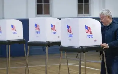Delafield, WI: In-Person Absentee Voting Begins October 25