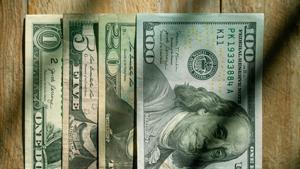 Survey: National economy worries more than that of Wisconsin