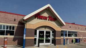 Wisconsin average regular unleaded gas price sits at $2.45 before Christmas