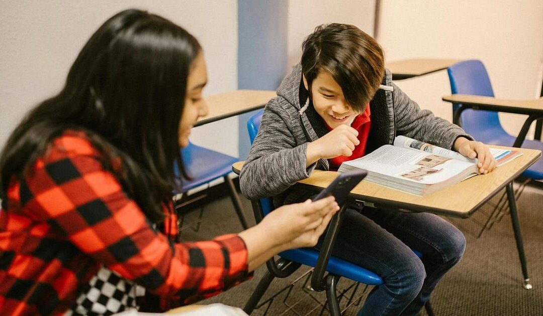 Wisconsin bell-to-bell school cell phone ban heads to Senate